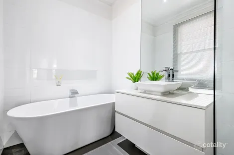 Property photo of 8 William Street Box Hill VIC 3128