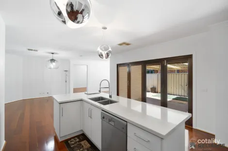 Property photo of 22 Robyn Street Brookfield VIC 3338