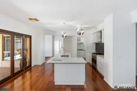 Property photo of 22 Robyn Street Brookfield VIC 3338