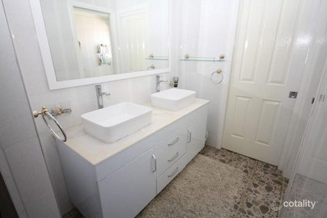 Property photo of 4 Riviera Avenue Dubbo NSW 2830