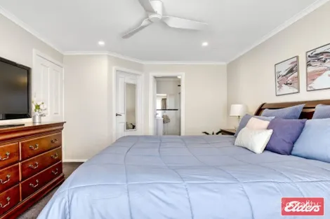 Property photo of 2 Rossiter Drive Evanston Park SA 5116