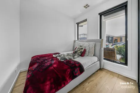 Property photo of 17 Labichea Street Craigieburn VIC 3064