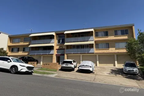 2/8 Noela St, Coorparoo, QLD 4151