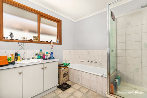 Property photo of 11 Miller Court Cranbourne VIC 3977