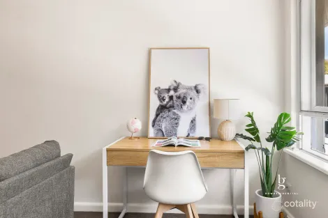 Property photo of 2/13A Lewisham Road Windsor VIC 3181