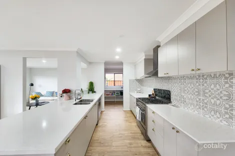 Property photo of 7 Vernal Circuit Mount Duneed VIC 3217