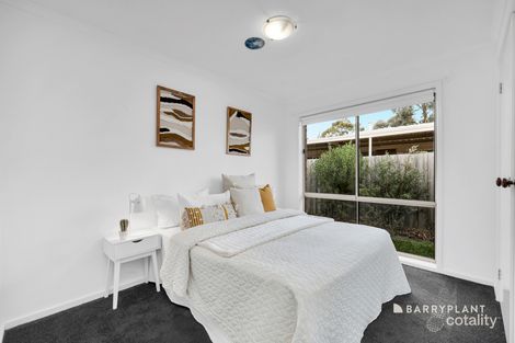 Property photo of 2/1 McClelland Drive Mill Park VIC 3082