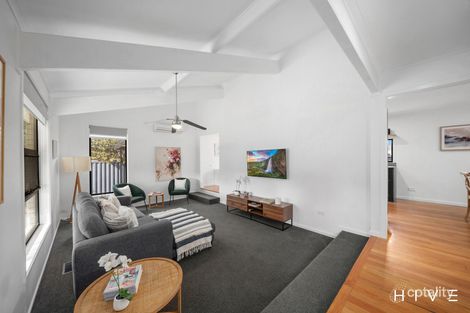 Property photo of 11 McGlinn Place Gowrie ACT 2904