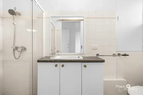 Property photo of 6/102 Oxlade Drive New Farm QLD 4005