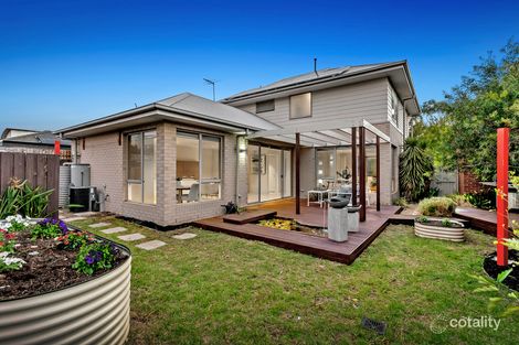 Property photo of 13 Dresden Drive Waterways VIC 3195