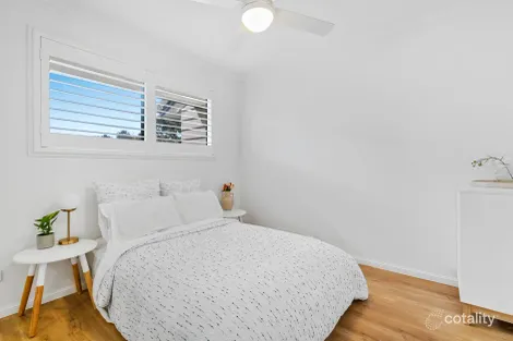 Property photo of 4/3 Pontoon Place Varsity Lakes QLD 4227