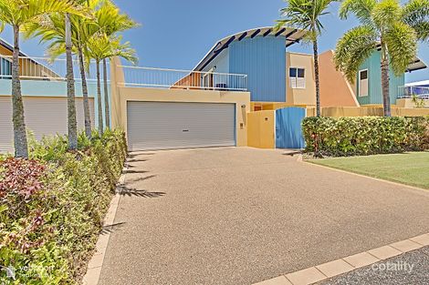 Property photo of 6 Bayside Way Rosslyn QLD 4703