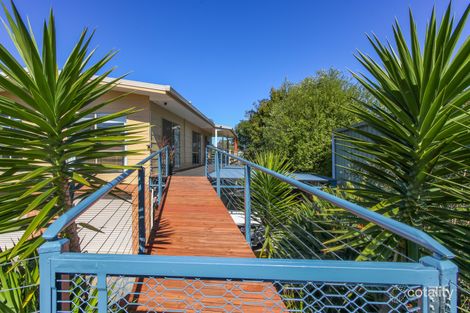 4 Surf Ct, Lakes Entrance, VIC 3909