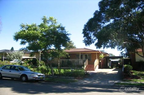 19 Glenfern Cres, Bossley Park, NSW 2176