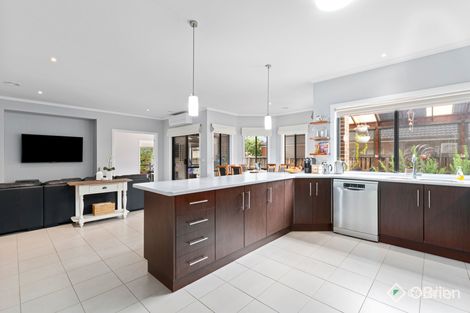 Property photo of 3 Cavalier Drive Berwick VIC 3806