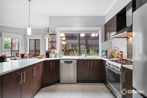 Property photo of 3 Cavalier Drive Berwick VIC 3806
