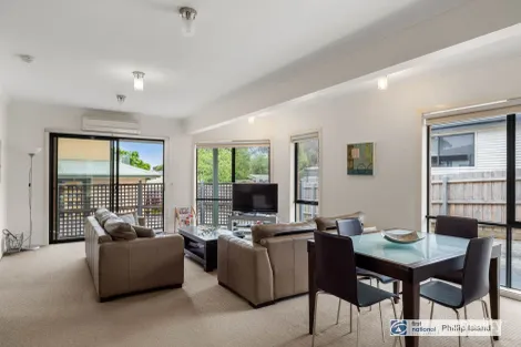 Property photo of 1/4 Wyndham Avenue Cowes VIC 3922