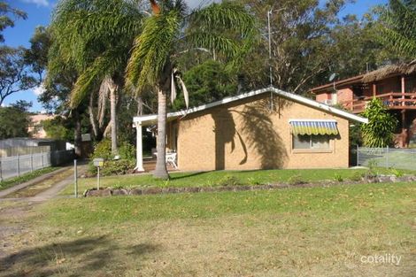 3 President Poincare Pde, Tanilba Bay, NSW 2319