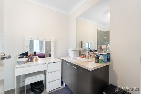 Property photo of 35 Benson Drive Werribee VIC 3030