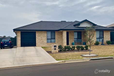 13 Grand Meadows Dr, North Tamworth, NSW 2340