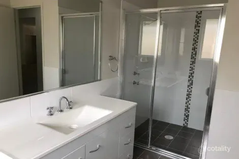 Property photo of 34 Sapphire Drive Rutherford NSW 2320