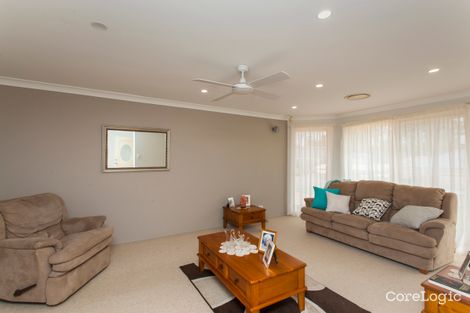 Property photo of 28 Sassin Crescent Medowie NSW 2318