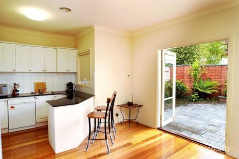 2/1030 Toorak Rd, Camberwell, VIC 3124