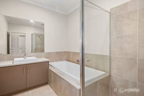 Property photo of 11A Lockhart Court Kilsyth VIC 3137
