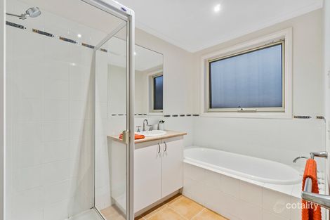 Property photo of 44 Jade Way Hillside VIC 3037