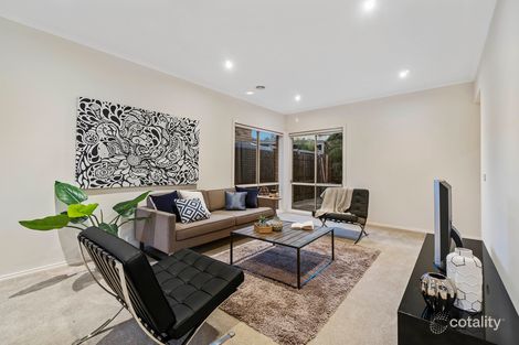 Property photo of 44 Jade Way Hillside VIC 3037