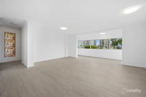 Property photo of 1/554 Marine Parade Biggera Waters QLD 4216