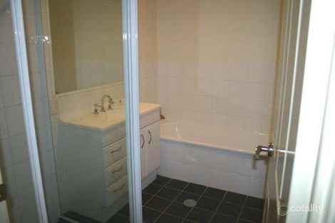 Property photo of 82 Rosewood Glen Jerrabomberra NSW 2619