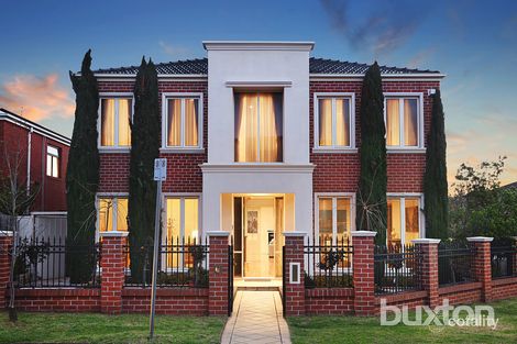 2 Mulsanne Lane, Bentleigh East, VIC 3165