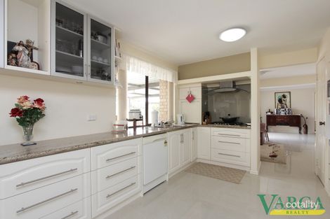 Property photo of 11 Tullamore Close Waterford WA 6152