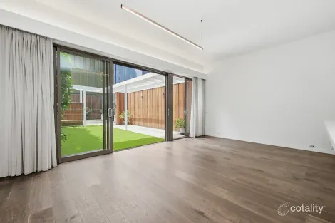 Property photo of 240 Crown Street Darlinghurst NSW 2010