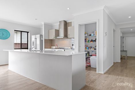 Property photo of 11 Central Park Court Ballan VIC 3342