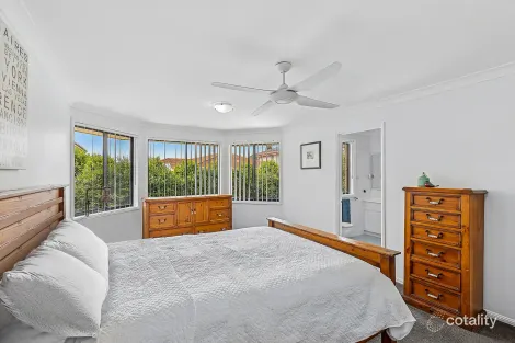 Property photo of 32 Meadow Road Springfield NSW 2250