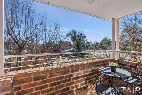 Property photo of 4/30 Lyttleton Crescent Cook ACT 2614