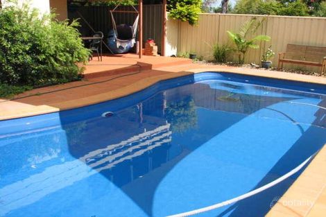 2 Bowyer Dr, Emerald, QLD 4720
