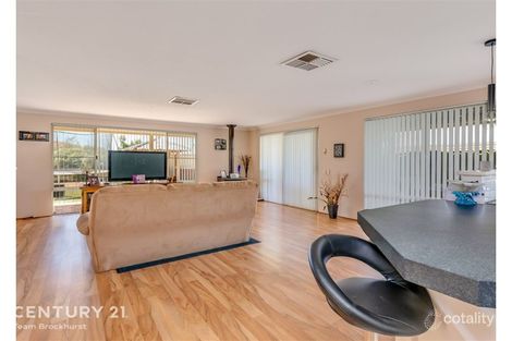 Property photo of 5 Moldern Place Huntingdale WA 6110