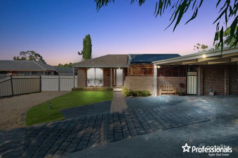 5 Patricia Pl, Melton West, VIC 3337