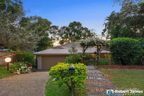 Property photo of 15 Moonare Crescent Noosa Heads QLD 4567
