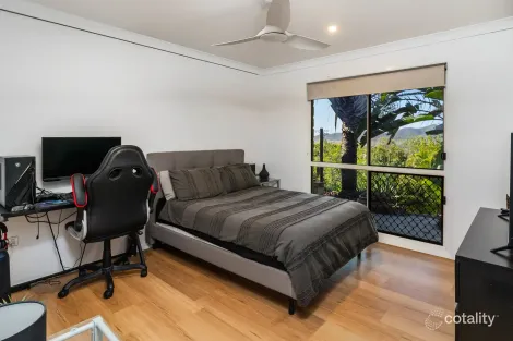 Property photo of 30 Mark Acton Close Rockyview QLD 4701