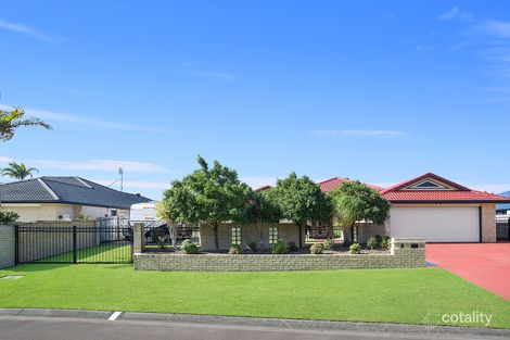 33 Kalowendha Ave, Pelican Waters, QLD 4551