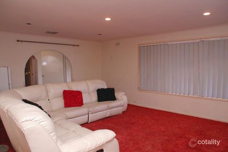 Property photo of 3 Chynoweth Avenue Hackham SA 5163