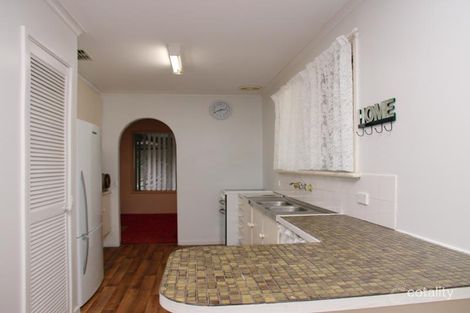 Property photo of 3 Chynoweth Avenue Hackham SA 5163