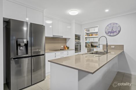 Property photo of 2 Willis Close Redland Bay QLD 4165