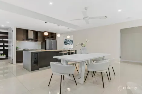 Property photo of 26 Bunderoo Circuit Pimpama QLD 4209