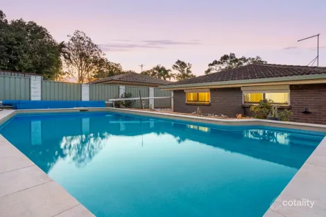 499 Broadwater Rd, Mansfield, QLD 4122