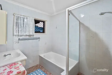 Property photo of 499 Broadwater Road Mansfield QLD 4122